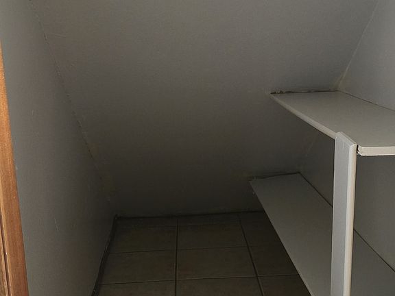 4th image of 4029 Lorraine Dr APT D