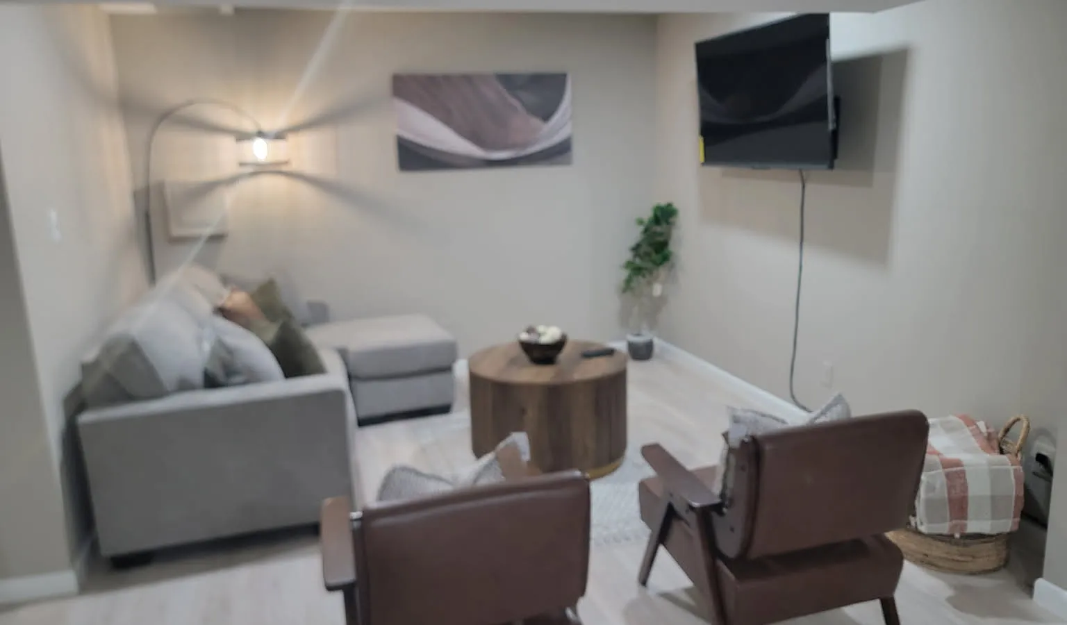 2 bed, 1.5 bath, 1900 sqft, $3,600 — Photo 1
