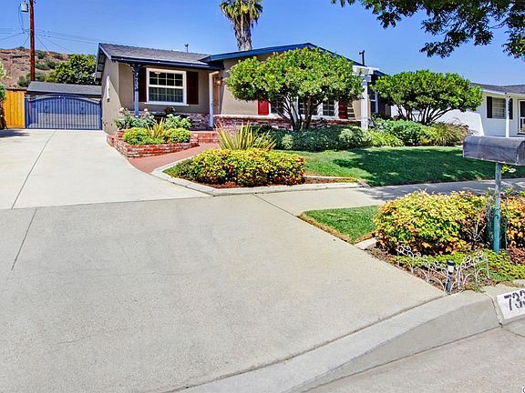 2nd image of 733 Caballo Ave