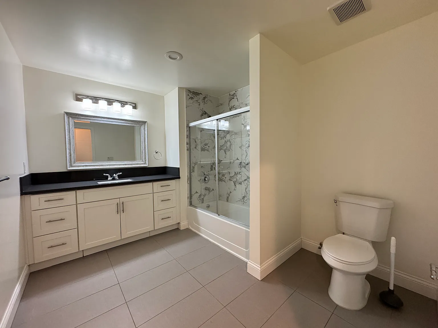 2 bed, 1200 sqft, $3,195 — Photo 3