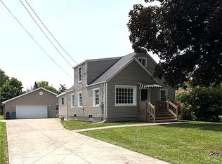 3340 Seaman Rd, Oregon, OH 43616