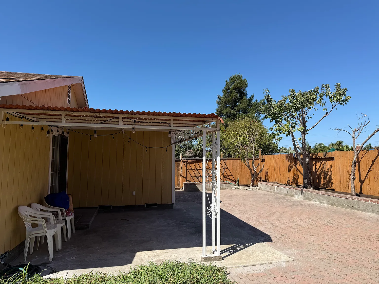 6754 Normandy Dr — Photo 2