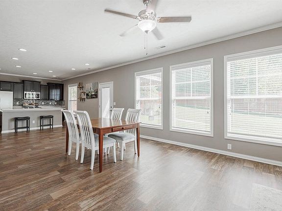 5th image of 2331 Blossom Ct