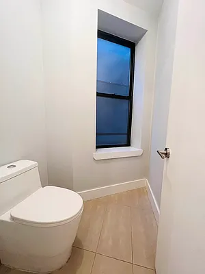 Rented by Pear NYC LLC | media 24