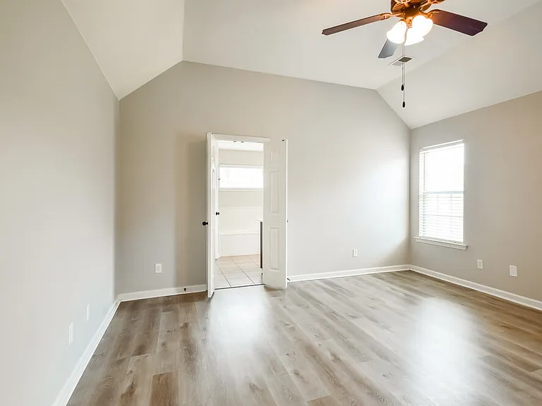 9069 Gavin Dr — Photo 9