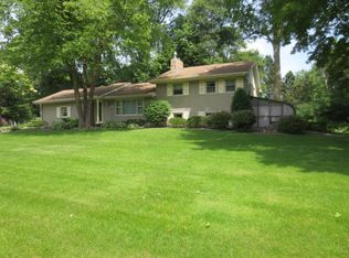 306 Kenmar Cir, Minnetonka, MN 55305