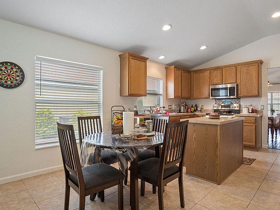 2nd image of 5467 SW 41st St