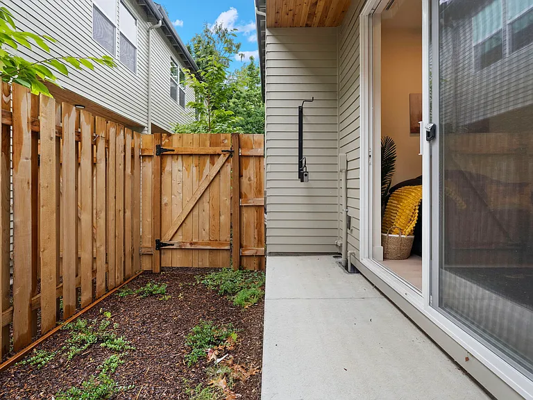 3013 NE Ainsworth St — Photo 26