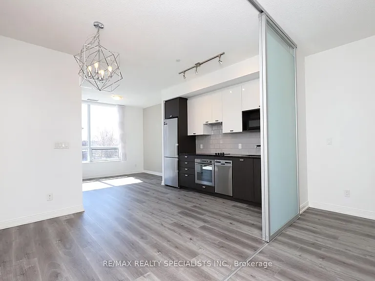 275 Village Green Sq #216 — Photo 9