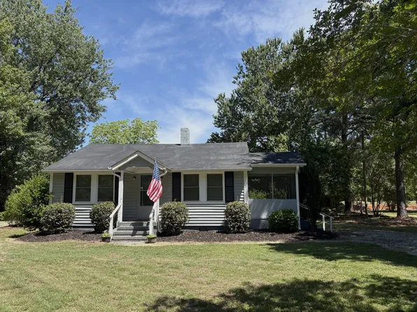 108 Pecan Ln, Clayton, NC 27527