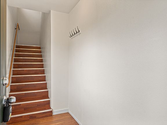 3rd image of 4724 S Findlay St #B