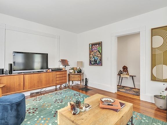 4th image of 59 Winslow Ave #1