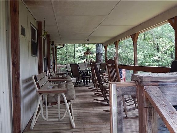 3rd image of 2065 Baker Ln