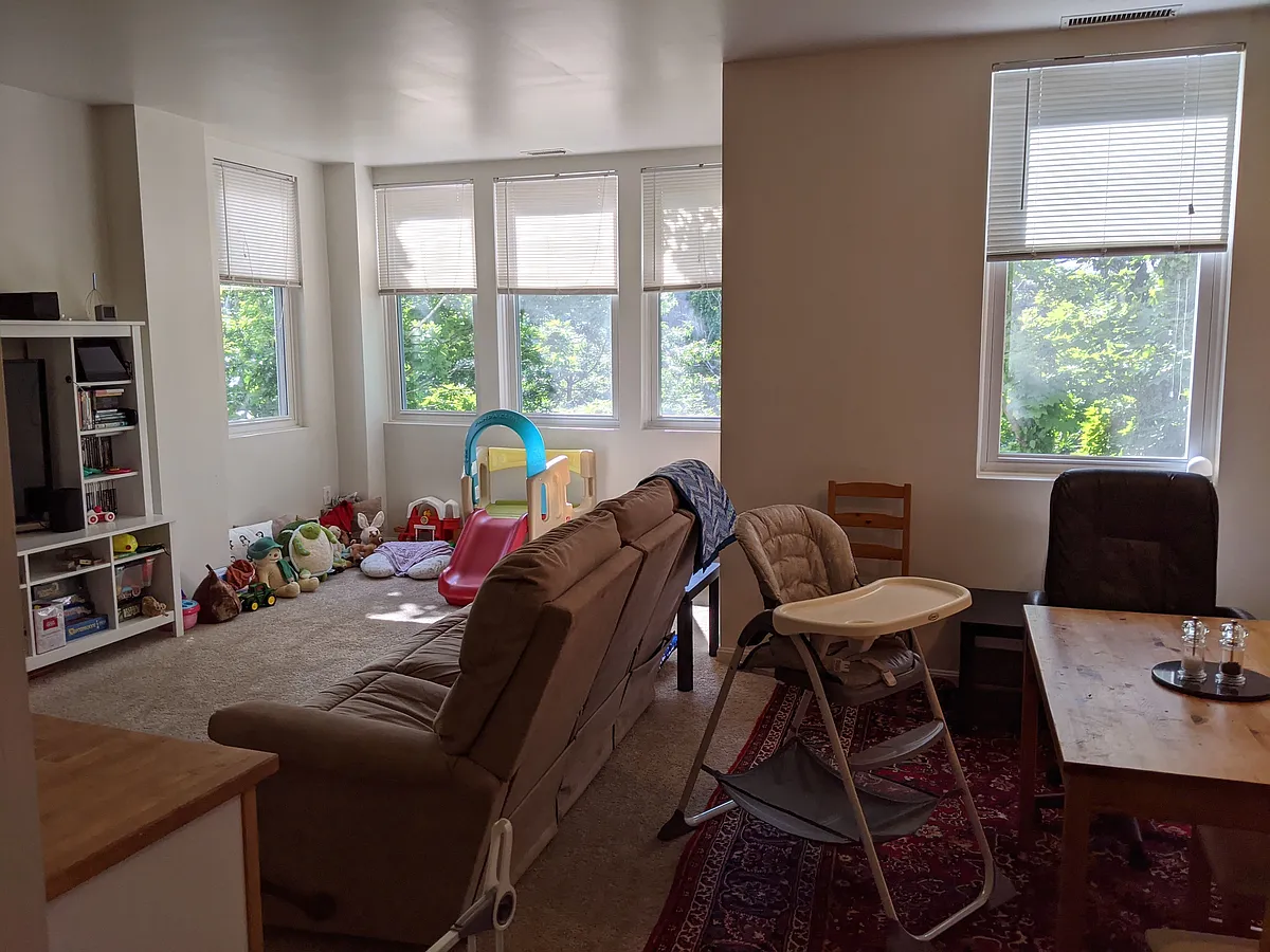 Photo 1 of 10 - 218 Thorndike St #207 - Cambridge, MA Primary Photo - 218 Thorndike St #207