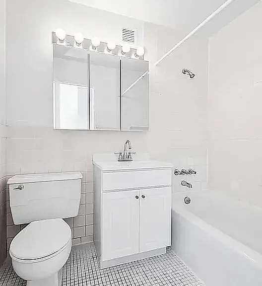154 W 70th St #6R — Photo 5