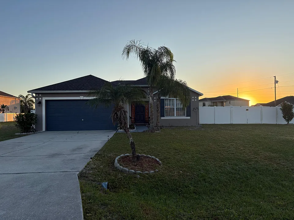 100 Cimarron Ln
