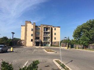 155 Louth St #1A, Saint Catharines, ON L2S 2R4