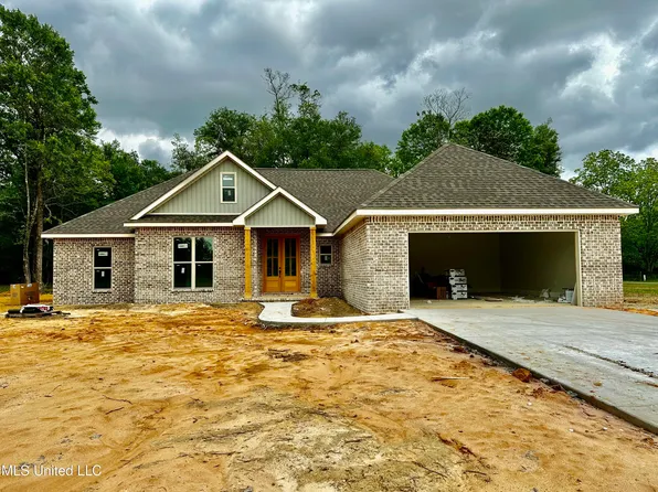 24250 Misty Ln, Lucedale, MS 39452