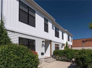 2069 W 34th Pl, Cleveland, OH
