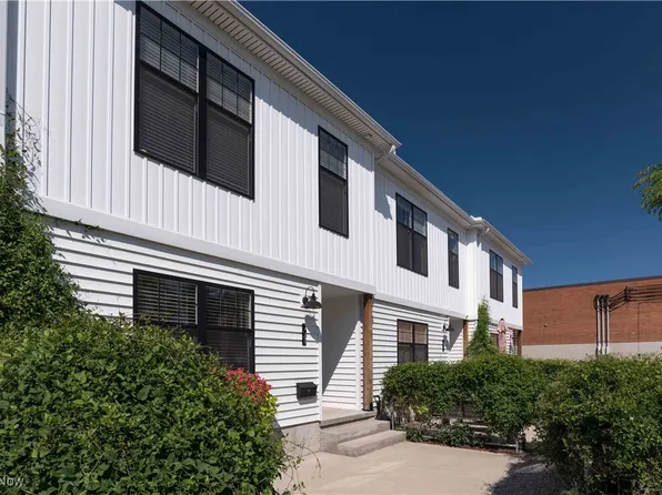 2069 W 34th Pl, Cleveland, OH 44113