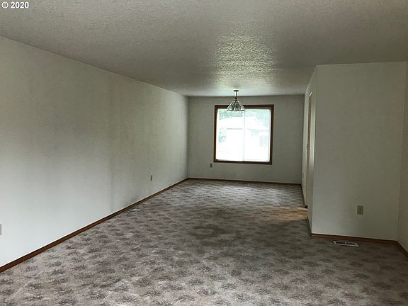 4th image of 9400 NE 104th Ave