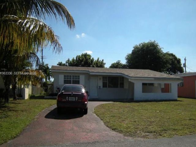 1st image of 2619 Flamingo Dr
