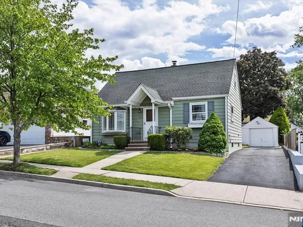 364 Roosevelt Ave, Lyndhurst, NJ 07071