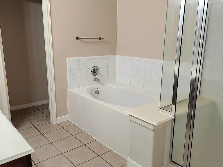 4918 Landward Ln — Photo 3