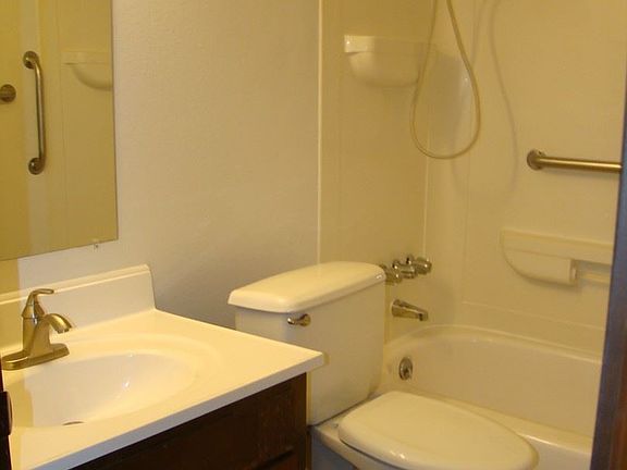 5th image of 5715 N 30th St APT B4