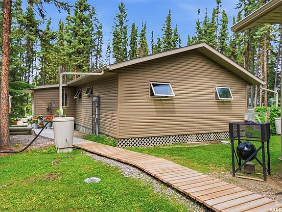 4th image of 1 Saskatchewan PLACE