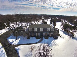 647 Thompsons Way, Inverness, IL 60067