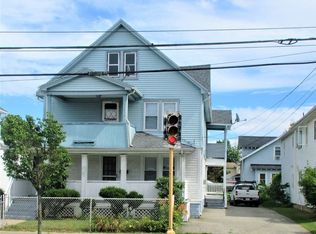 1209-1211 Carew St, Springfield, MA 01104