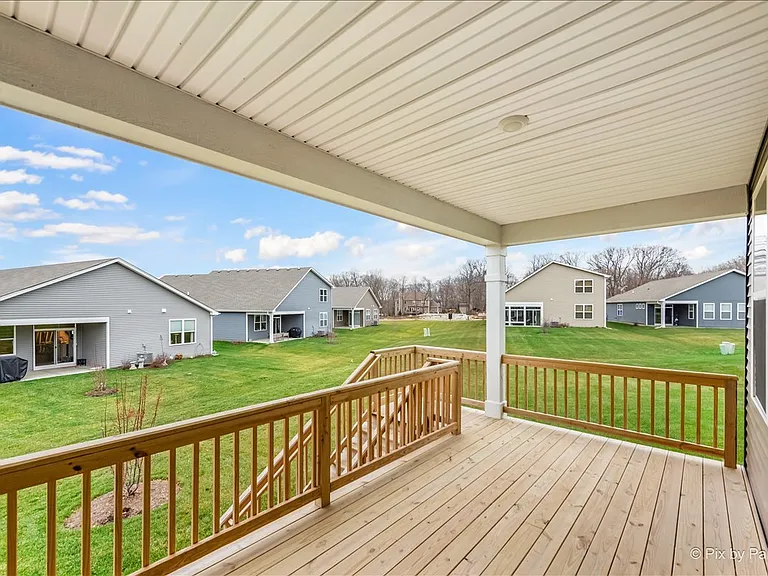 301 Westminster Ct — Photo 49