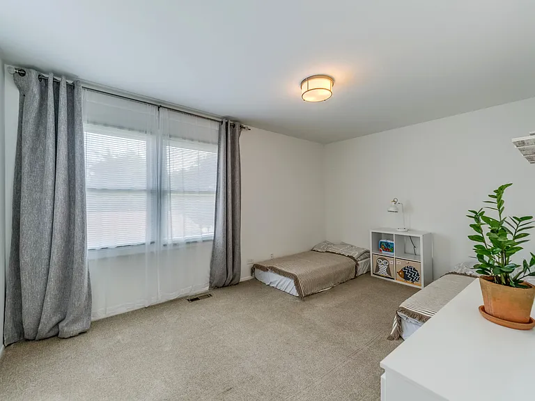 242 Harvest Ct — Photo 12