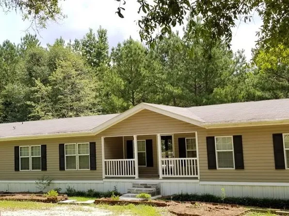 854 County Road 60, Skipperville, AL 36374
