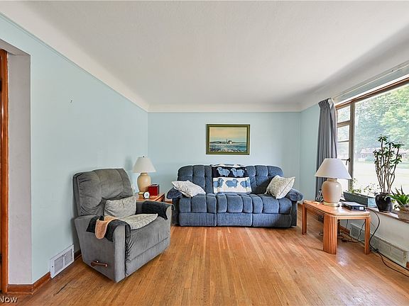 3rd image of 6244 Eavenson Rd
