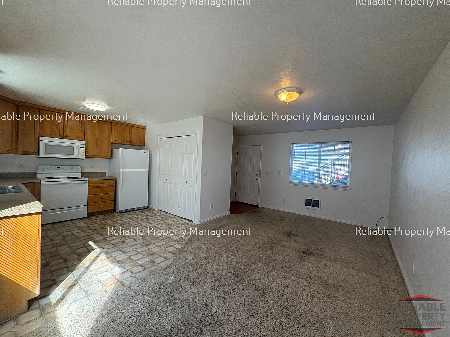 2 bed, $995 — Photo 3