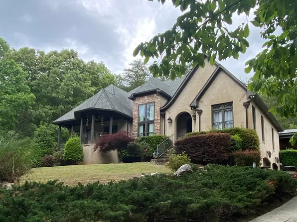 196 Woodbury Dr, Sterrett, AL 35147