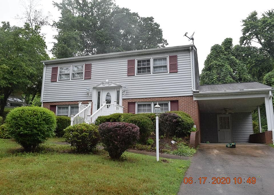 1st image of 220 Lipton Ln