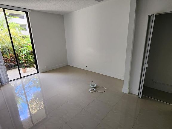 4th image of 3200 NE 191st St #113