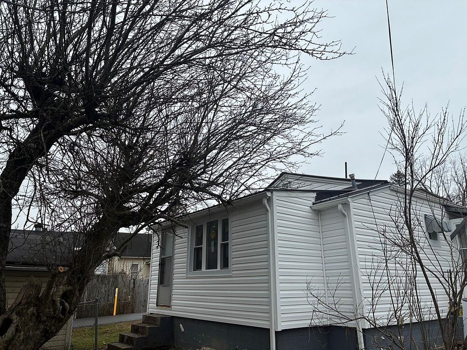 1st image of 209 Bellevue Ln #B