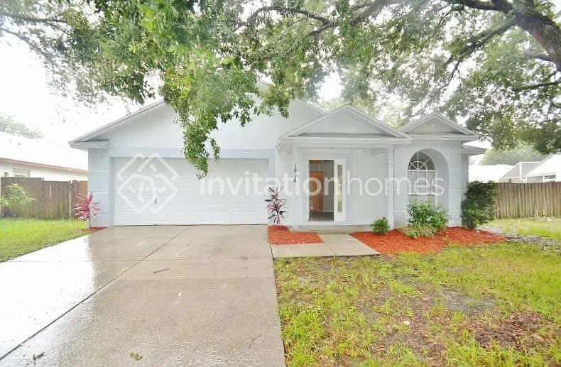 1814 Woodcut Dr Lutz, FL 33559 — Photo 1