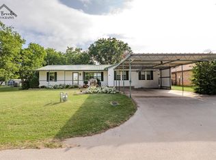 507 S Central Ave, Petrolia, TX 76377