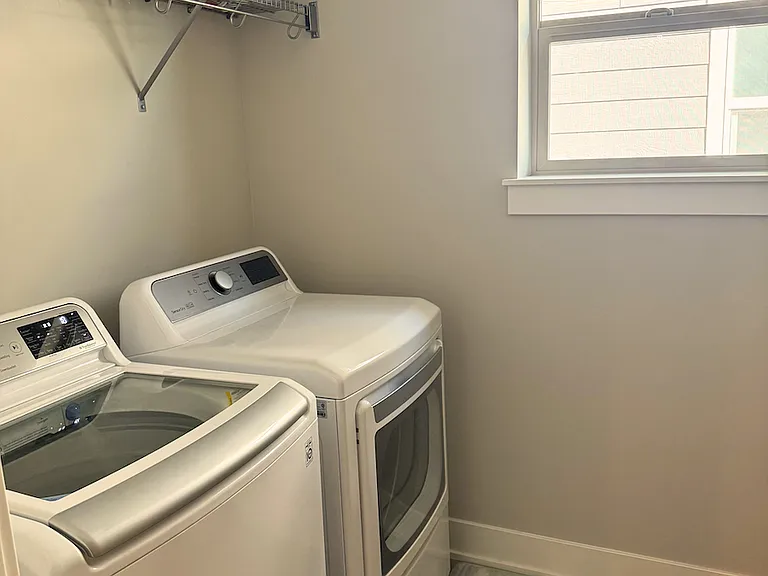 3749 NE Petrosa Ave — Photo 13
