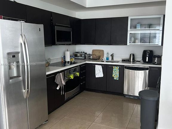 5th image of 90 SW 3rd St APT 3104
