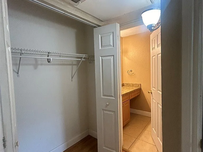2835 Winkler Ave #209 — Photo 8