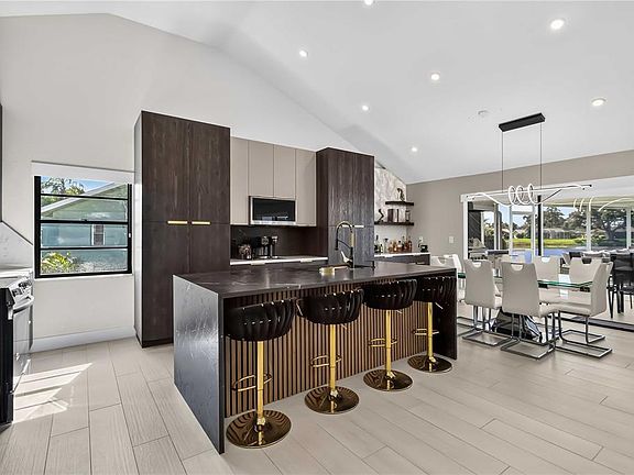 5th image of 4134 EASTWOOD DRIVE