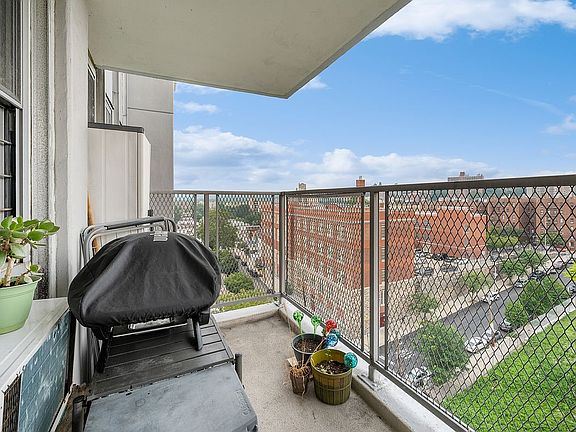 5th image of 290 W 232nd St APT 11C