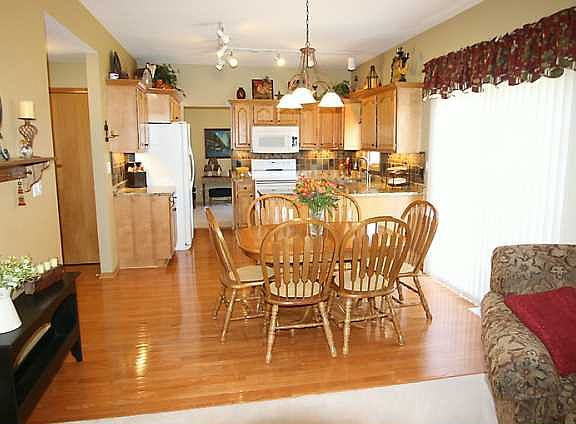 5th image of 115 SE Glendale Dr