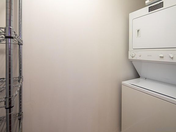 4th image of 325 7th Ave Unit 707